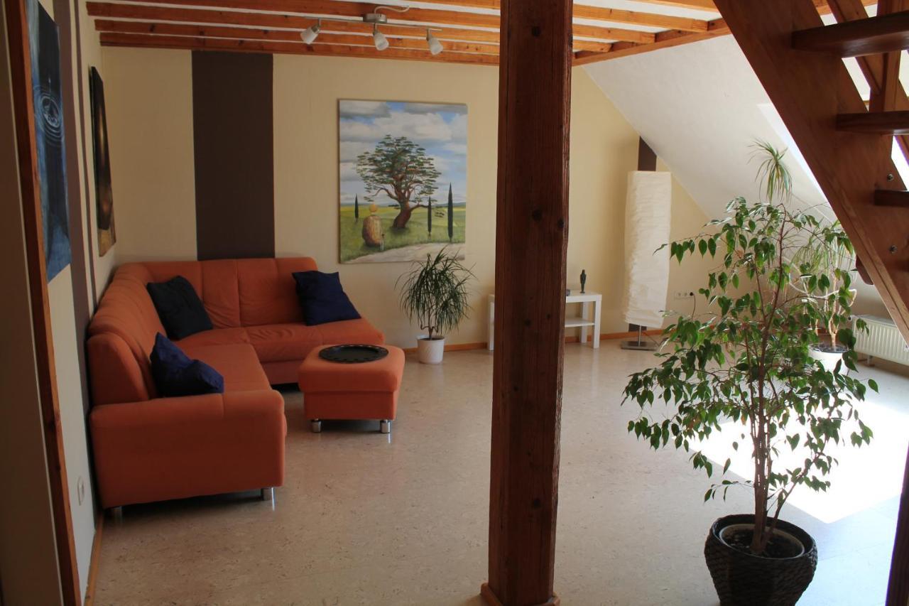 Ferienwohnung Im Galerie-Haus Urbar  Bagian luar foto